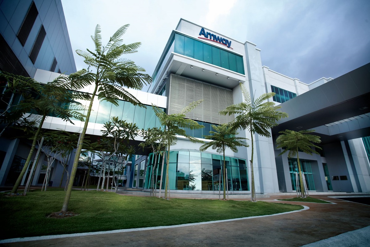 Amway Malaysia gains as much as 9% after announcing special dividend